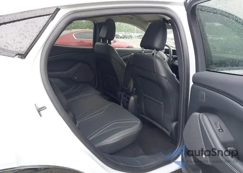 2022 Ford Mustang Mach-E Premium z USA, uszkodzony, nr VIN 3FMTK3SUXNMA56889